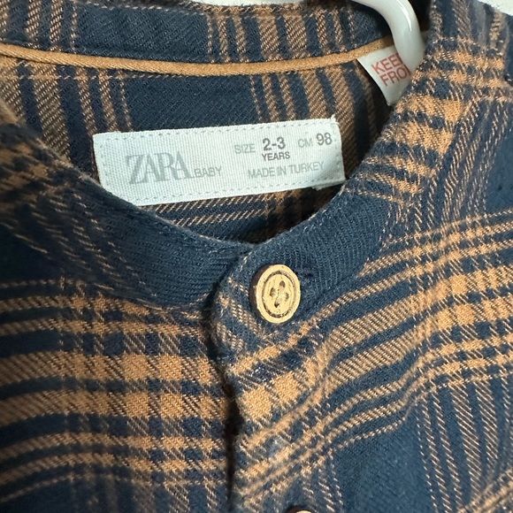 ZARA Baby Long-sleeved Button Up - Picture 4 of 5